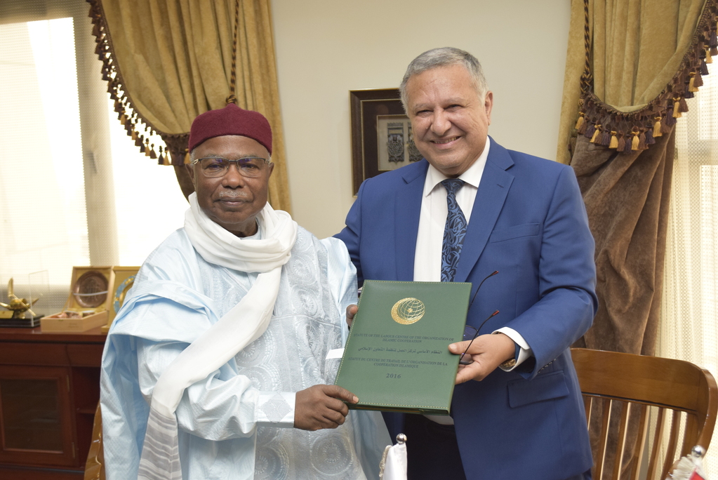 Morocco Signs the Statute of the OIC Labor Centre